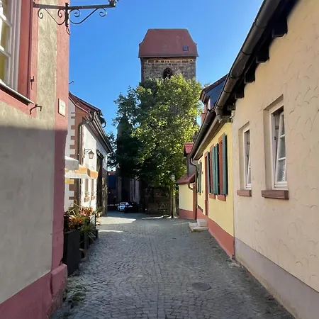 Zum Burggraf Hotel 3*